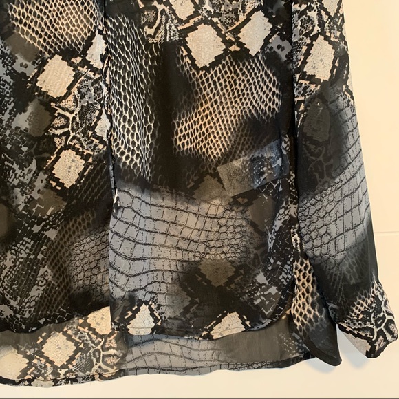 Vero Moda | Patterned See-Through Button Up - Picture 4 of 13